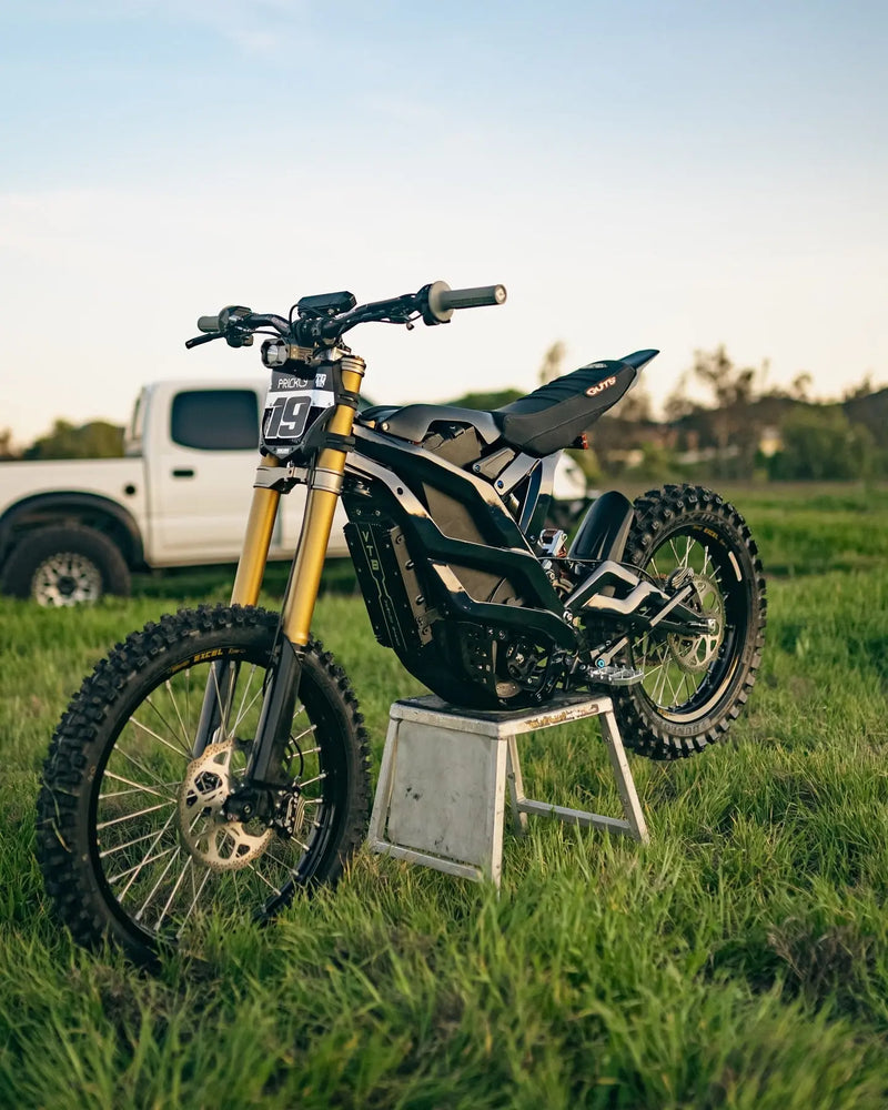 Cosmetics Emoto Warehouse