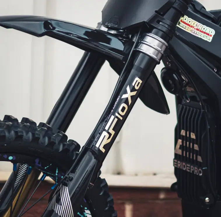 Suspension Emoto Warehouse